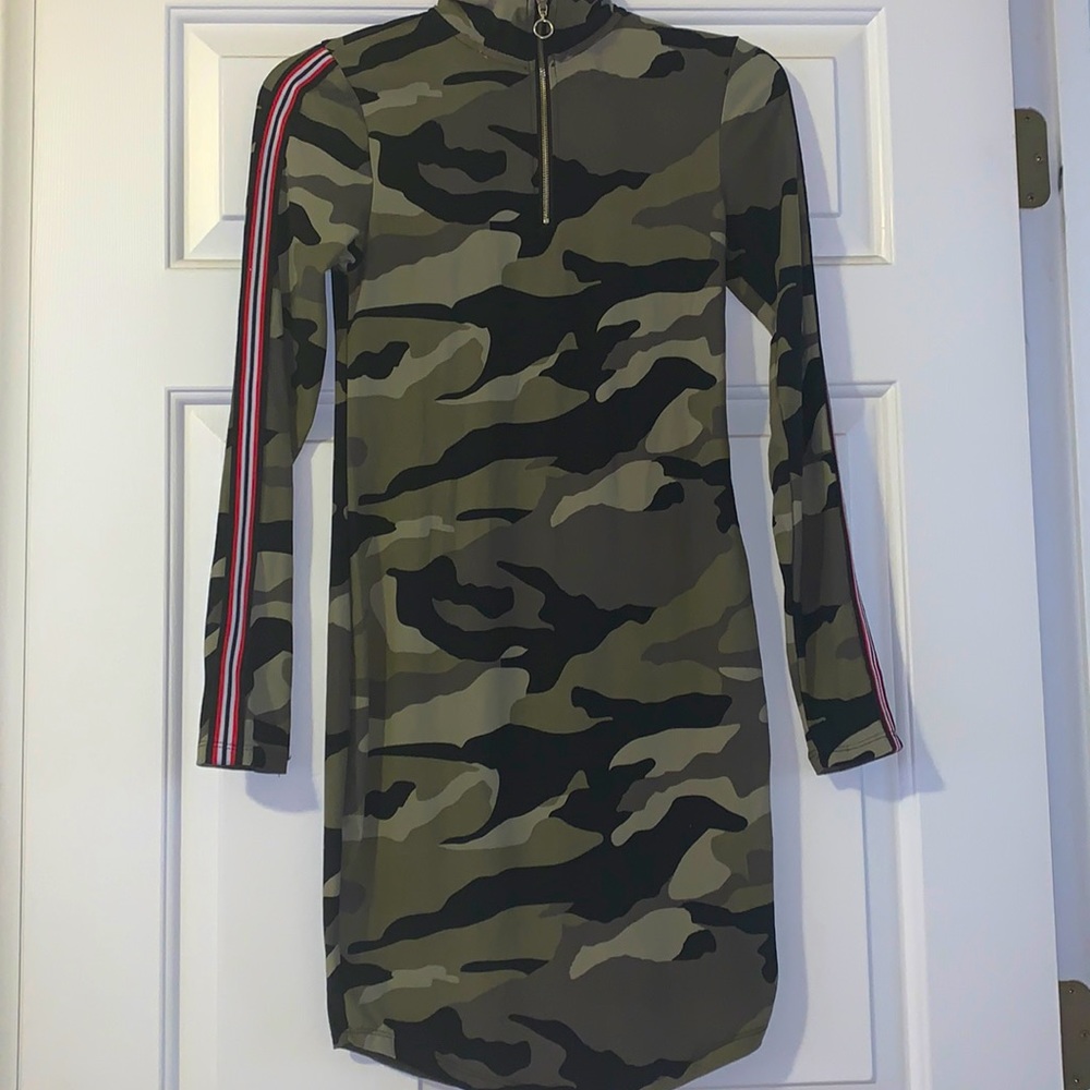 Fitted camouflage dress